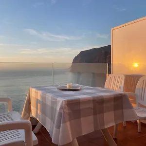 https://los-gigantes-in-front-of-sea.tenerifehoteles.net